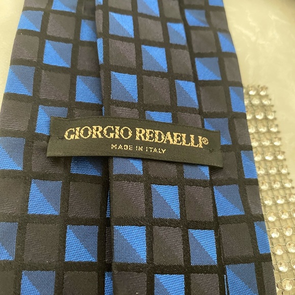 Men’s tie - Picture 2 of 2